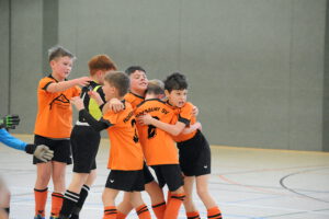 Der Rossauer SV bejubelt den Titelgewinn.