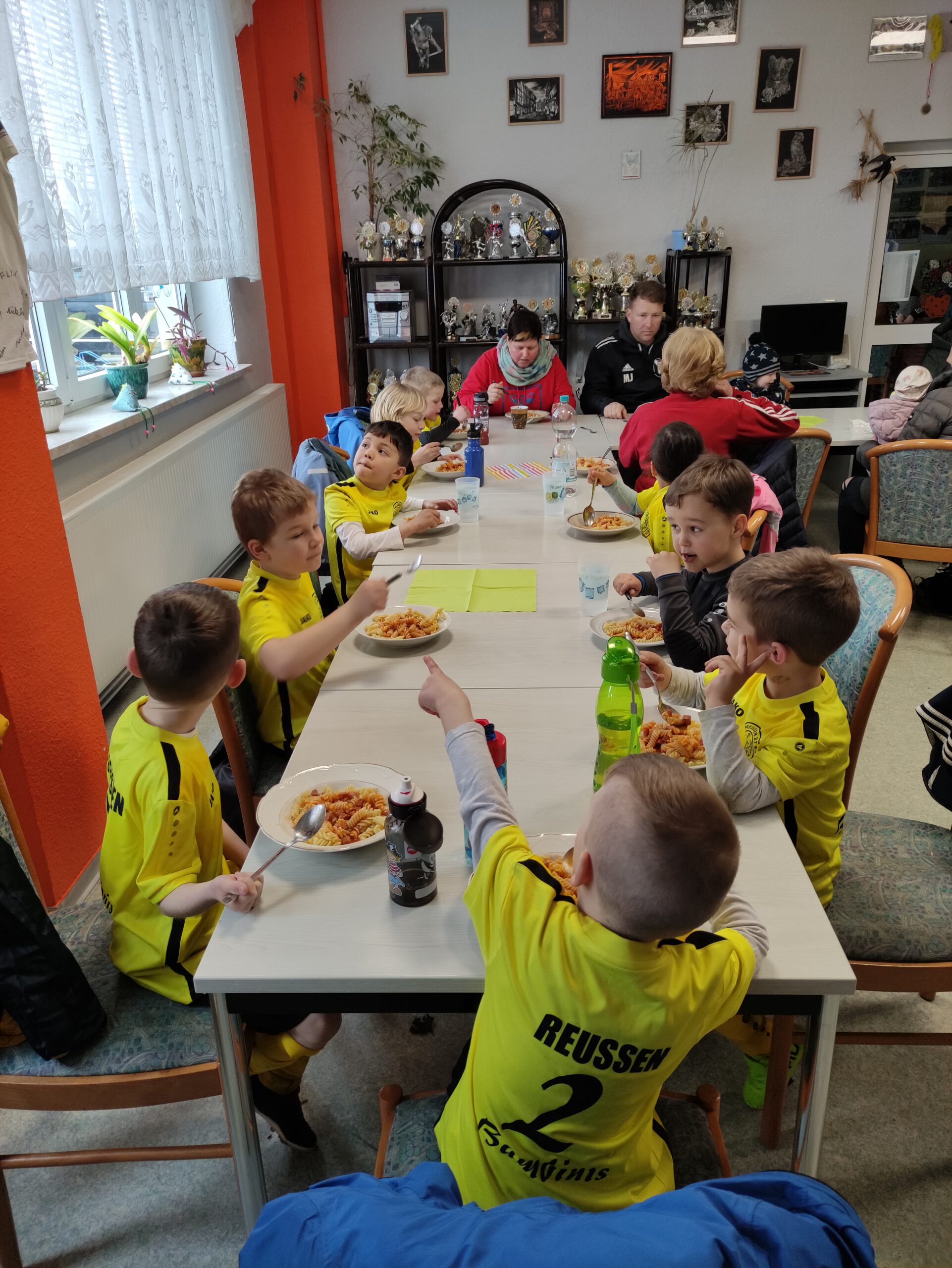 Schönhausen beim Essen